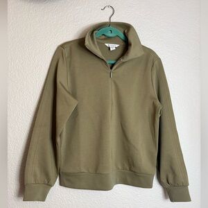 Athleta Allure 1/4 zip sweatshirt in olive branch, size small EUC